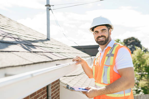 Roof Gutter Cleaning in Old Saybrook Center, CT